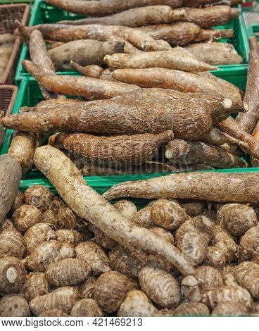 A pile of cassava root