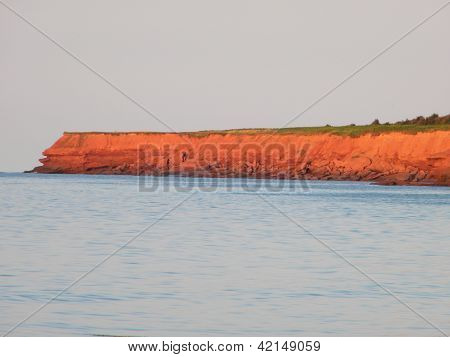 Röd Sand och hav