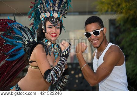 NOVI SAD, SERBIA - AUGUST 16-18 2013

NOVI SAD, SERBIA - AUGUST 16 2013: The unidentified samba dancers and musician participates in the annual samba festival Days of Brazil â Novi Sad Samba Carnival
