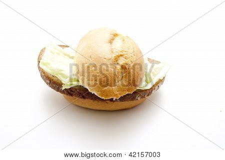 Ekmek rulo dolum ekmek ve salata ile