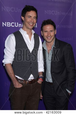 LOS ANGELES - JAN 06: TOM CAVANAGH & MARK FEUERSTEIN ankommer til TCA vinter presse Tour 2012: NBC Pa