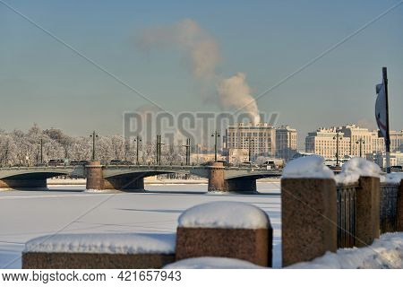 View Of The Kamennoostrovsky Bridge On Ushakovskaya Embankment