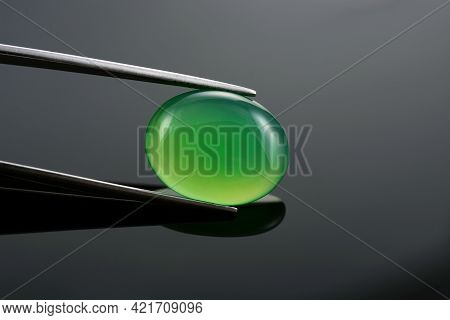 Green Agate Oval Cabochon, Green Onyx, Green Chalcedony. Microcrystalline Quartz Yellowish-green Gem