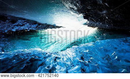 Beautiful Icelandic ice cave wallpaper