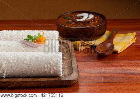 White Rice Puttu With Chana Masala Curry