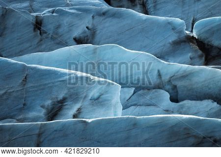View of SvÃ­nafellsjÃ¶kull glacier, Iceland