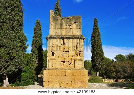 udsigt over den gamle romerske Torre dels Escipions i Tarragona, Spanien