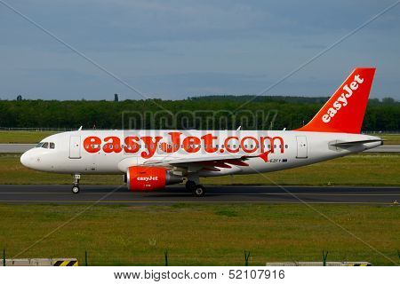 BUDAPEST, HUNGARY - MAY 5: EasyJet A319  taxiing at Budapest Liszt Ferenc Airport, May 5th 2012. Easyjet is the second largest low-cost airline of Europe.