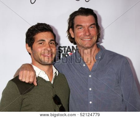 LOS ANGELES - OCT 8:  Chris Smith, Jerry O'Connell at the CBS Daytime After Dark Event at Comedy Store on October 8, 2013 in West Hollywood, CA