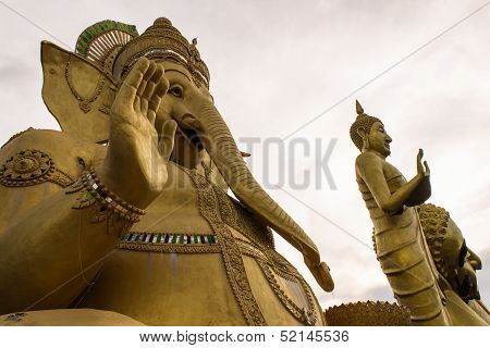 Big Golden Statue Of Ganesha In Wat Mokkanlan , Chomthong Chiangmai Thailand