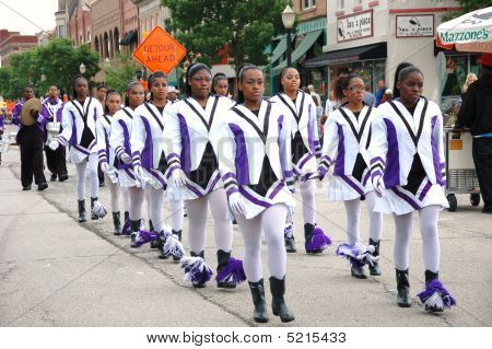 Lagrange kisállat fitogtat Iv.