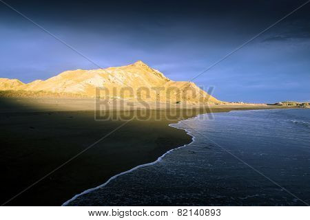 Sunset on deserted New Zealand beach