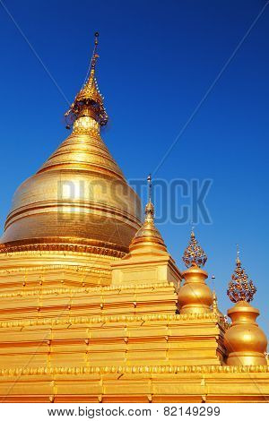 Kuthodaw Pagoda, Myanmar