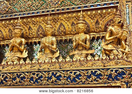 Arkkitehtuurin yksityiskohta Wat Phra Kaew
