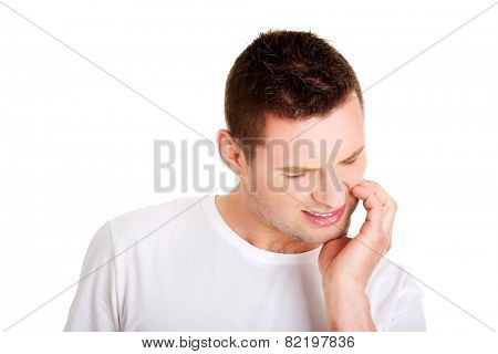 Man have terrible tooth ache
