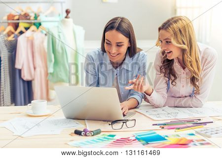 Beautiful Designers Working With Gadget