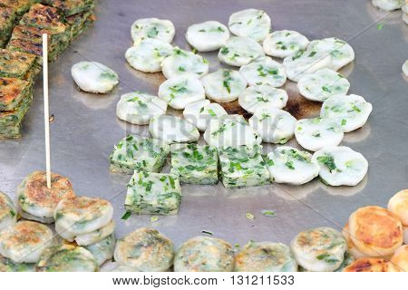 Kuicheai fry in Pranburi 200 Year Market in thailand