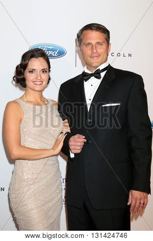 LOS ANGELES - MAY 24:  Danica McKellar, Scott Sveslosky at the 41st Annual Gracie Awards Gala at Beverly Wilshire Hotel on May 24, 2016 in Beverly Hills, CA