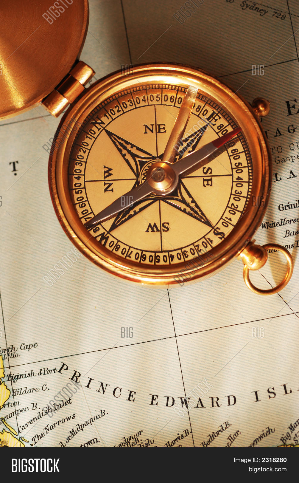 Antique Brass Compass Image & Photo (Free Trial) | Bigstock