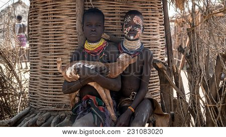 Omo Valley, Ethiopia, September 2017: Portrait Of Unidentified Karo Tribe Children In Colcho, Omo Va