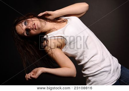 Sexy Frau mit nassen Haaren