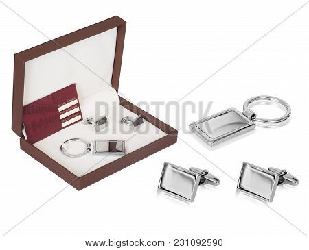 A Simple And Efficient Sliver Steel Key Ring Set In A Gift Box. Designed To Hook Quickly On And Off 