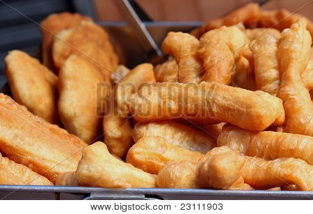 Жареные муки палочки, Pathongo