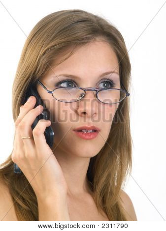 Telefon ile kız