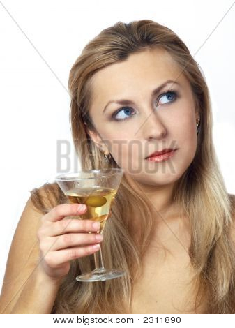 Dívka se sklenicí vína