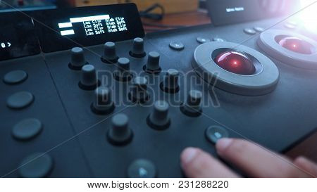 Color Grading Adjusting Controller Equipment For Movie