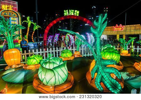 Singapore - Feb 21 : The Year Of The Dog Celebration Lanterns At River Hongbao In Singapore On Febru