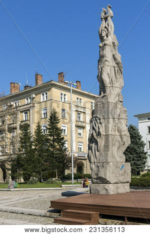 Dimitrovgrad, Bulgaria - March 15, 2014: Typical Street And Building In Town Of Dimitrovgrad, Haskov