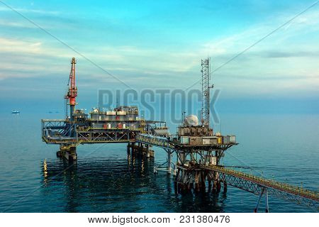 Off Shore Oil Terminal Loading Crude Oil Tankers