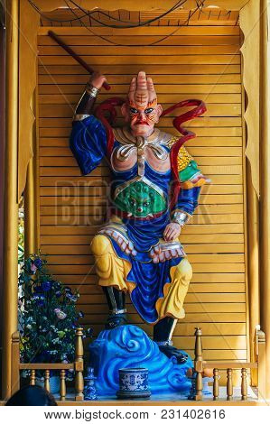 Da Lat, Vietnam - March 9, 2017: The Interior Of The Temple Of The Golden Buddha In Van Hanh Pagoda 