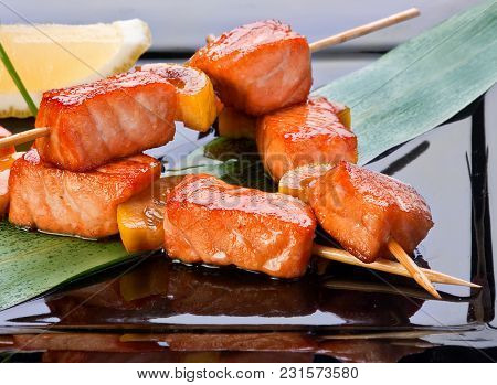 Red Fish Salmon Fried Kebab With Lemon Clice
