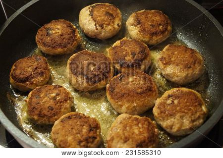 Frikadelle - German Meatballs With Cauliflower Sauce Bernaise And Baked Parsley Potatoes