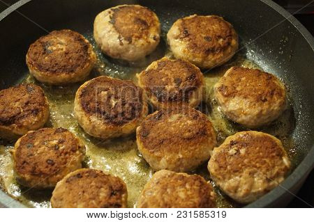 Frikadelle - German Meatballs With Cauliflower Sauce Bernaise And Baked Parsley Potatoes