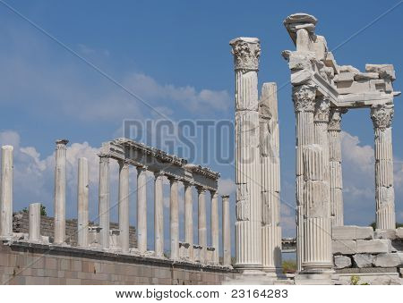 Griekse kolommen van Pergamon
