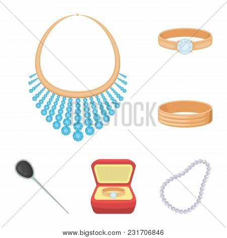 Jewelry And Accessories Cartoon Icons In Set Collection For Design.decoration Vector Symbol Stock  I