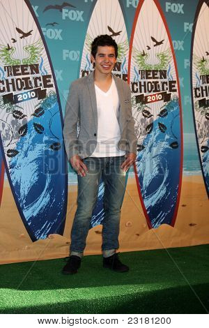 LOS ANGELES - 8 sierpnia: David Archuleta w sali prasowej w 2010 Teen Choice Awards w Gibson