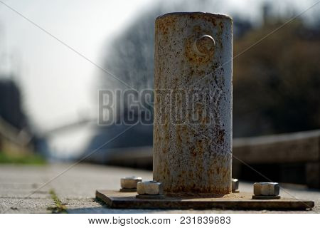 Mooring Bollard For River Boat, Steel Post For Moorings.