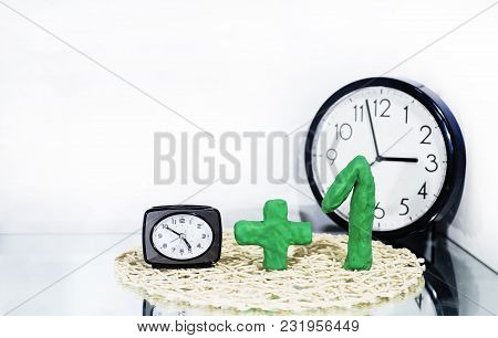 Daylight Saving Time. Dst. Wall Clock Going To Winter Time.