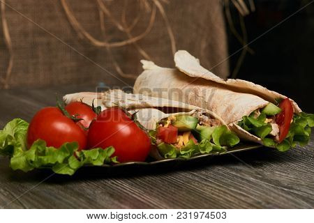 Burrito With Grilled Chicken And Vegetables, Shawarma Sandwich, Doner Kebab, Chicken Shawarma, Subwa