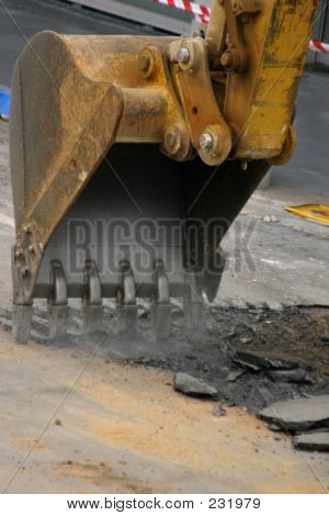 Roadwork - kopanie się na drodze