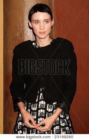 LOS ANGELES - SEP 6: Rooney Mara anländer på 