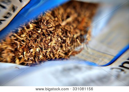 The Organic Natural Lm Of Rolling Tobacco