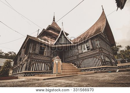 Architectural Photo Of An Old Mosque Called A Mosque Located In The City Of Pdangpanjang, Taken 2019