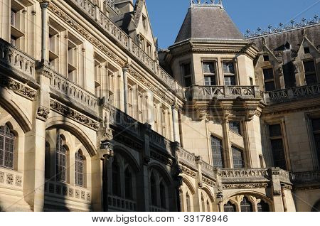 ฝรั่งเศส ปราสาท Pierrefonds ใน Picardie