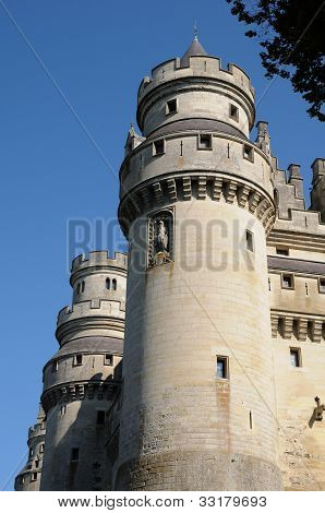 ฝรั่งเศส ปราสาท Pierrefonds ใน Picardie