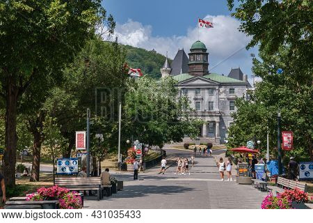 Montreal, Ca - 25 August 2021: Mcgill University Main Building
